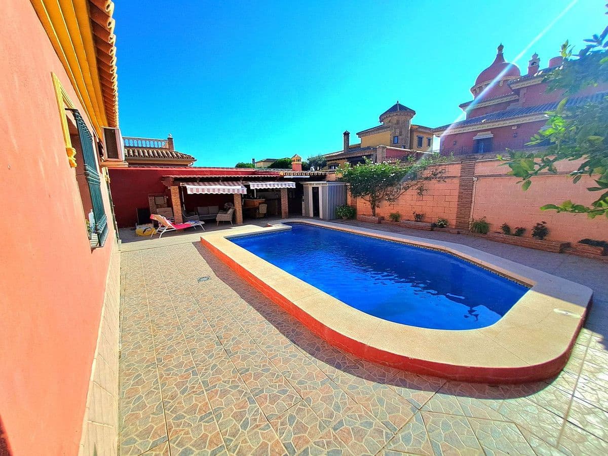6 bedroom Villa for sale in Mijas with pool garage - € 765,000 (Ref: 9274749)