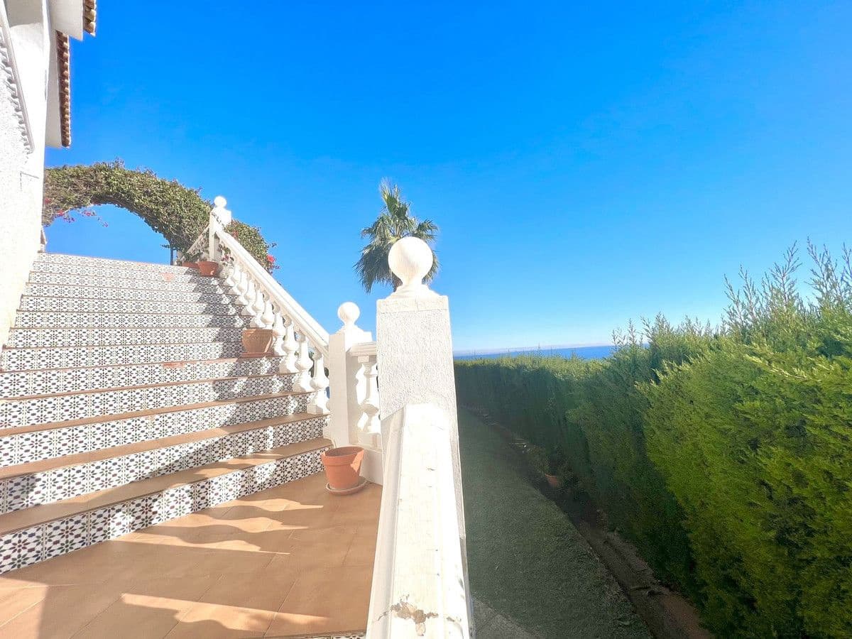 4 slaapkamer Villa te koop in Benalmadena met zwembad - € 990.000 (Ref: 9274752)