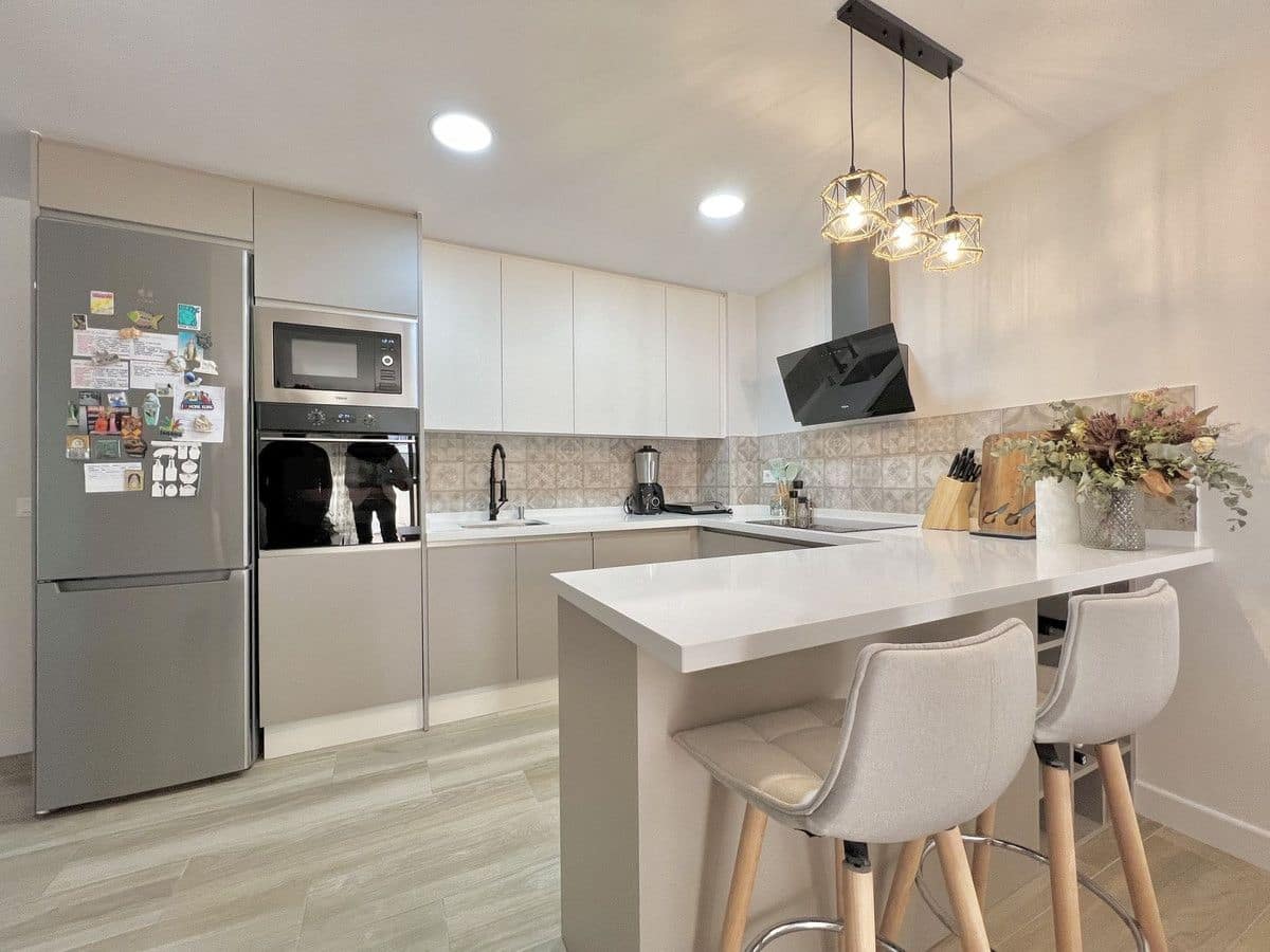 2 soveværelse Lejlighed til salg i Fuengirola med garage - € 530.000 (Ref: 9274753)