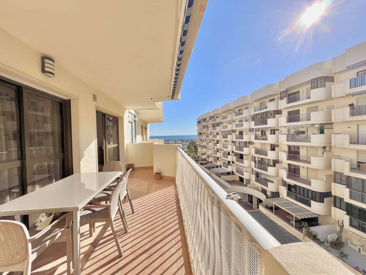 2 soveværelse Lejlighed til salg i Fuengirola med garage - € 530.000 (Ref: 9274753)