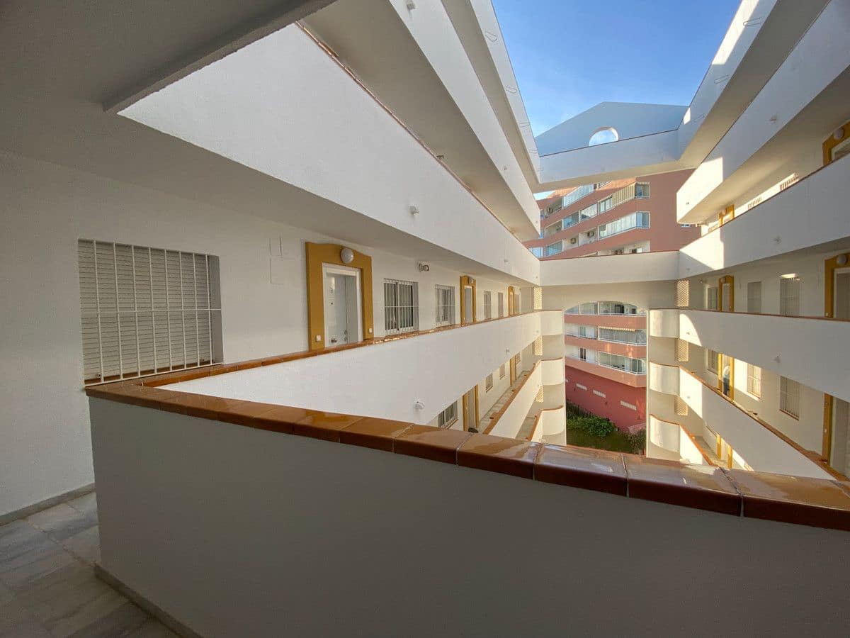 3 sovrum Strandlägenhet till salu i Fuengirola med pool - 970 000 € (Ref: 9274755)