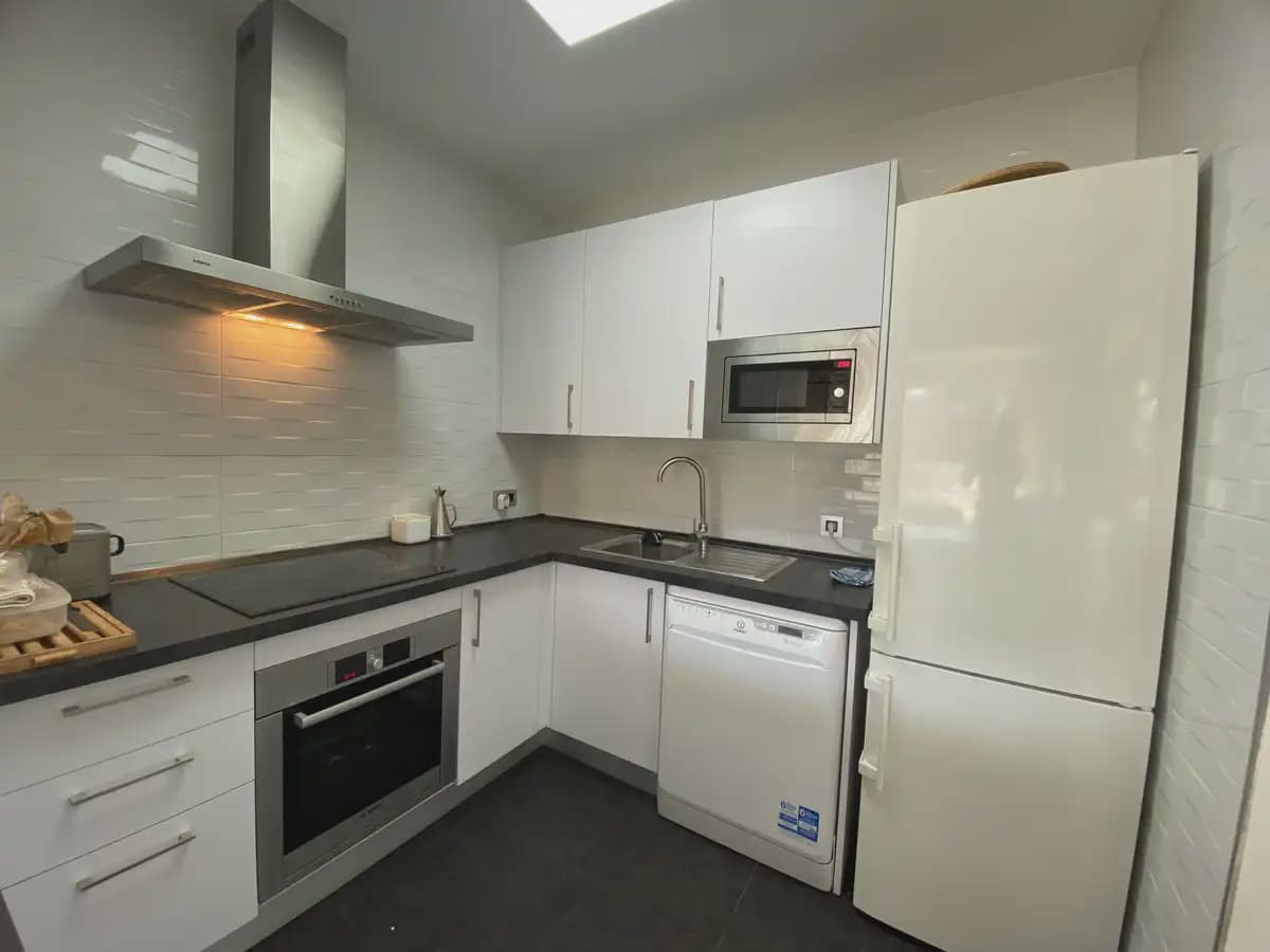 3 slaapkamer Strandappartement te koop in Fuengirola met zwembad - € 970.000 (Ref: 9274755)