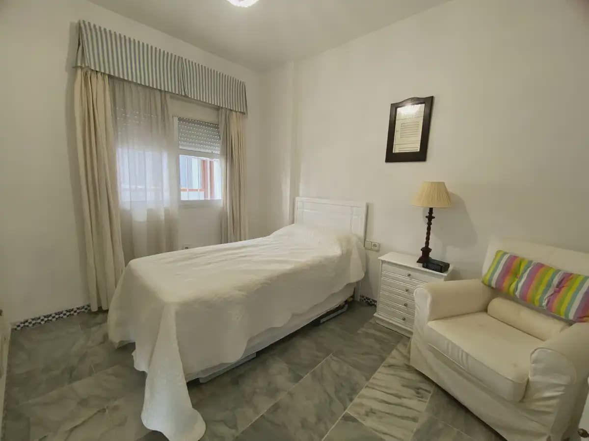 3 slaapkamer Strandappartement te koop in Fuengirola met zwembad - € 970.000 (Ref: 9274755)