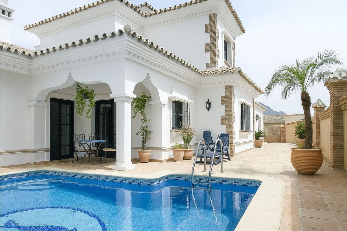 3 soveværelse Villa til salg i Mijas med swimmingpool garage - € 975.000 (Ref: 9274756)