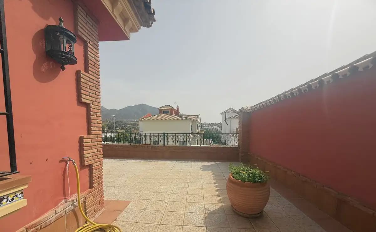 Chalet de 3 habitaciones en Mijas en venta con piscina garaje - 899.000 € (Ref: 9274756)