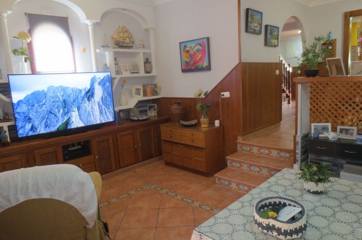 4 soveværelse Semi-Rækkehus til salg i Mijas med garage - € 530.000 (Ref: 9274761)