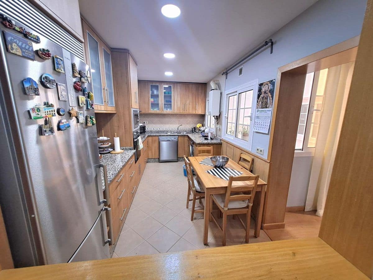 4 soveværelse Lejlighed til salg i Fuengirola - € 932.000 (Ref: 9274762)