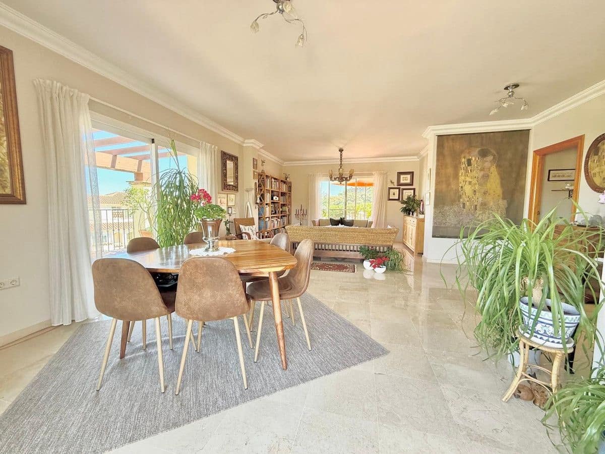 3 soverom Penthouse til salgs i Mijas med svømmebasseng garasje - € 545 000 (Ref: 9274765)