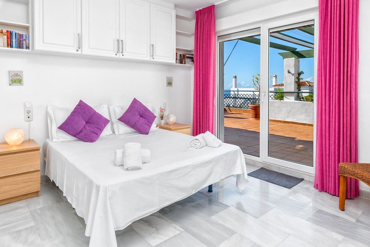 2 makuuhuone Kattohuoneisto myytävänä paikassa Mijas mukana uima-altaan 
autotalli - 989 000 € (Ref: 9274767)