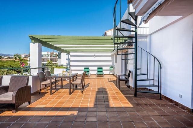 2 makuuhuone Kattohuoneisto myytävänä paikassa Calahonda, Mijas mukana uima-altaan 
autotalli - 989 000 € (Ref: 9274767)