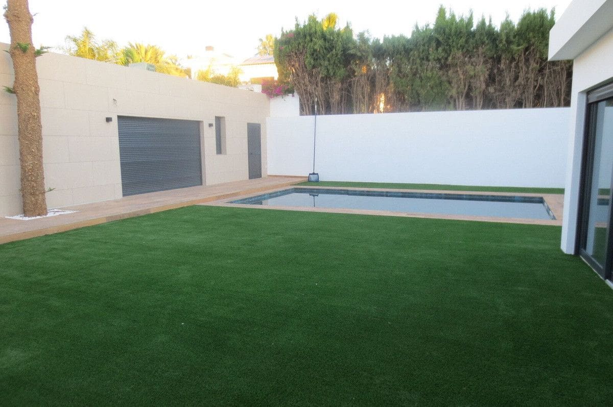 4 soveværelse Villa til salg i Mijas med swimmingpool garage - € 995.000 (Ref: 9274771)