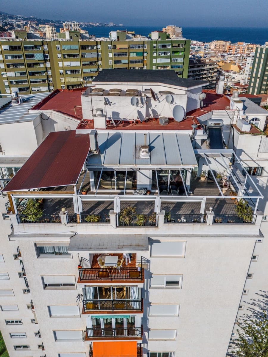 3 soverom Penthouse til salgs i Fuengirola med svømmebasseng garasje - € 1 250 000 (Ref: 9274772)