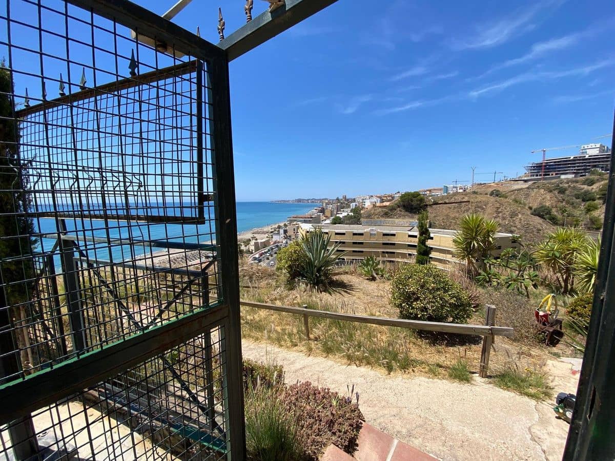 2 sypialnia Apartament przy plaży na sprzedaż w Fuengirola z basenem garażem - 450 000 € (Ref: 9274773)