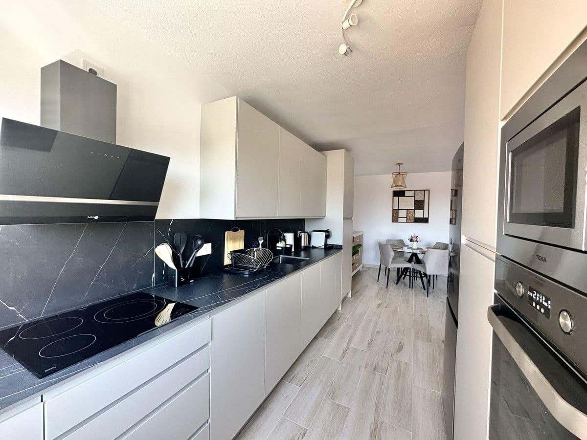 2 makuuhuone Ranta-asunto myytävänä paikassa Mijas mukana 
autotalli - 385 000 € (Ref: 9274777)