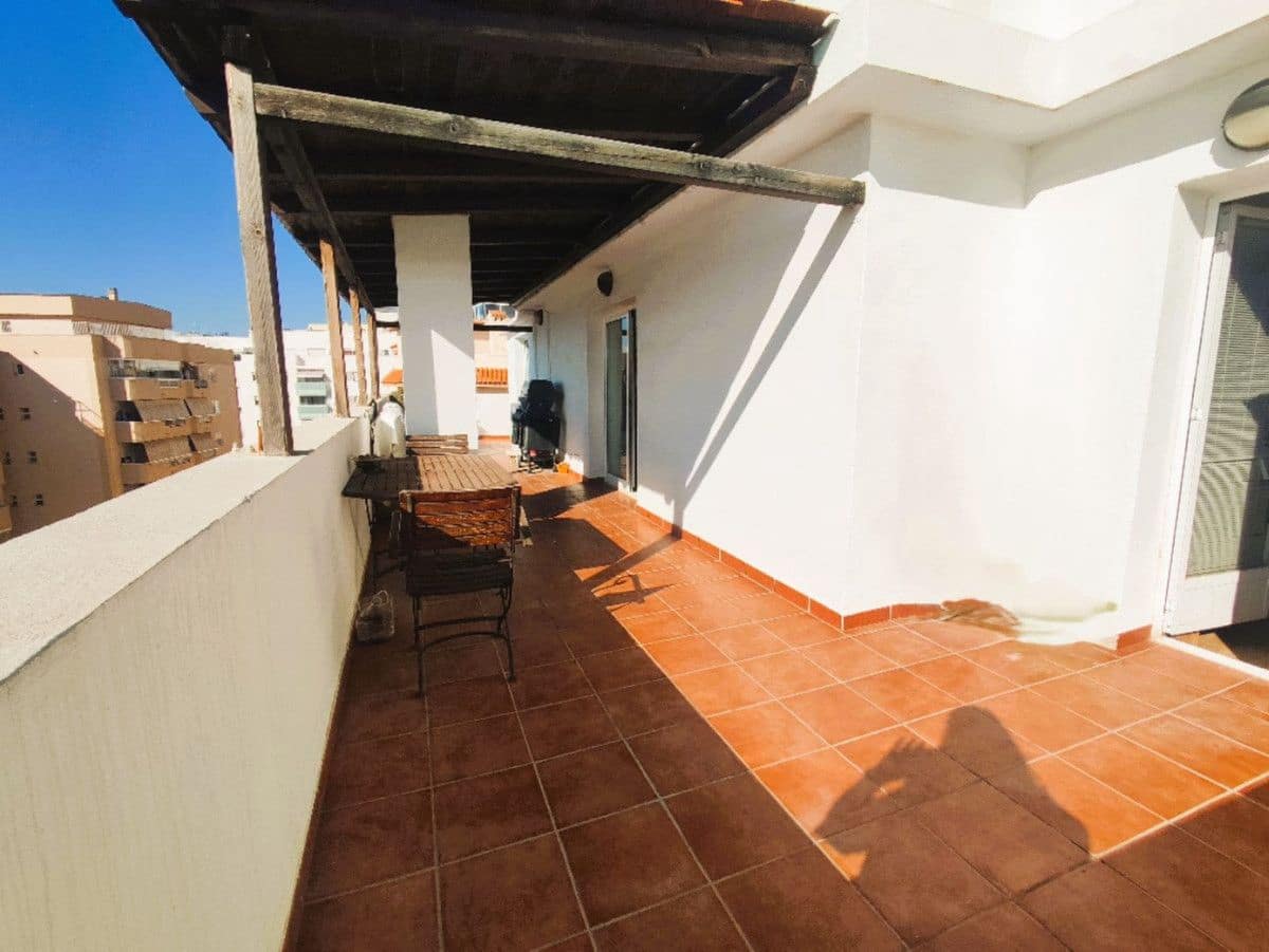 Ático de 2 habitaciones en Fuengirola en venta con piscina garaje - 358.000 € (Ref: 9274778)
