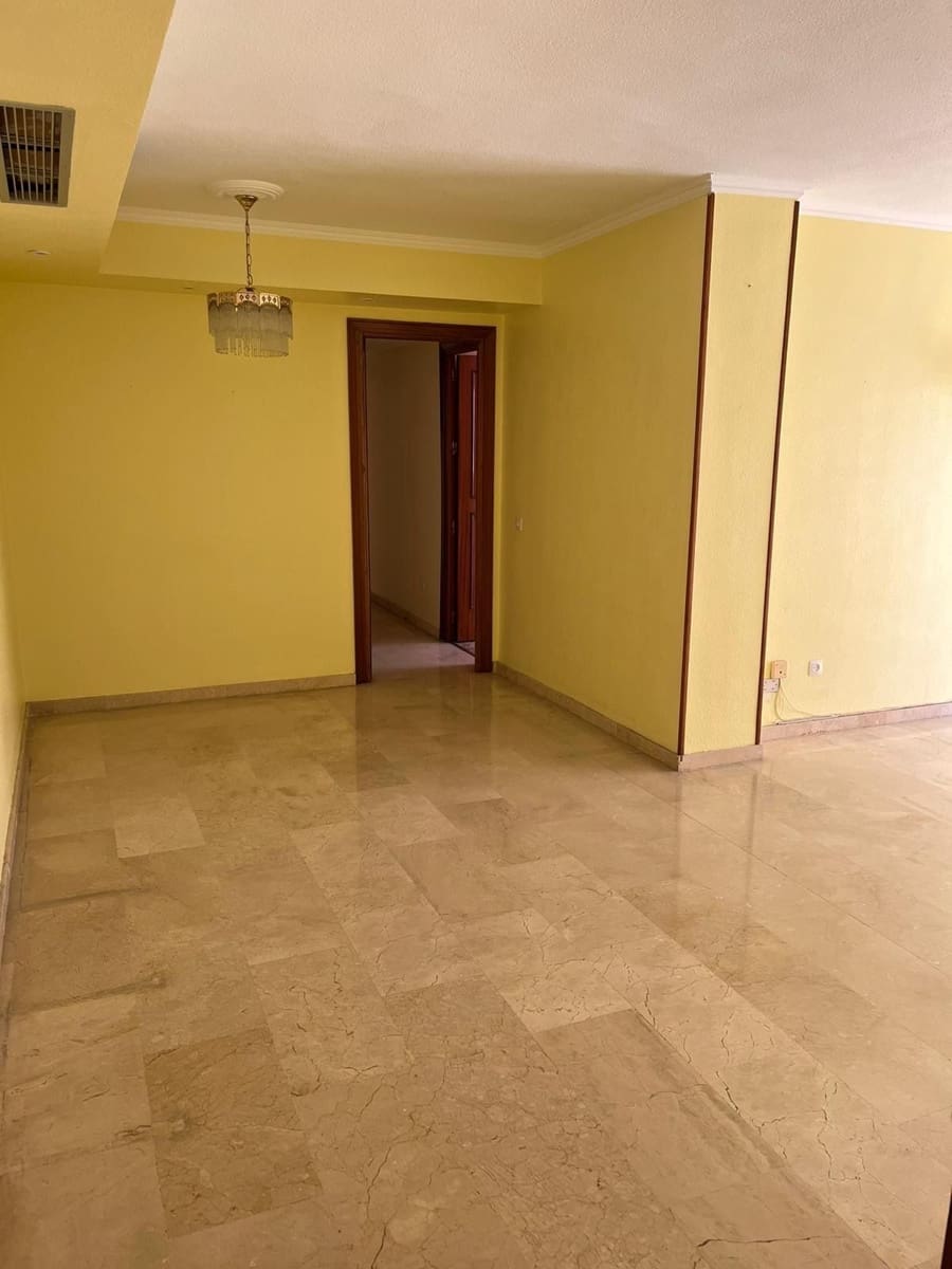 3 soverom Leilighet til salgs i Marbella med svømmebasseng garasje - € 575 000 (Ref: 9274780)