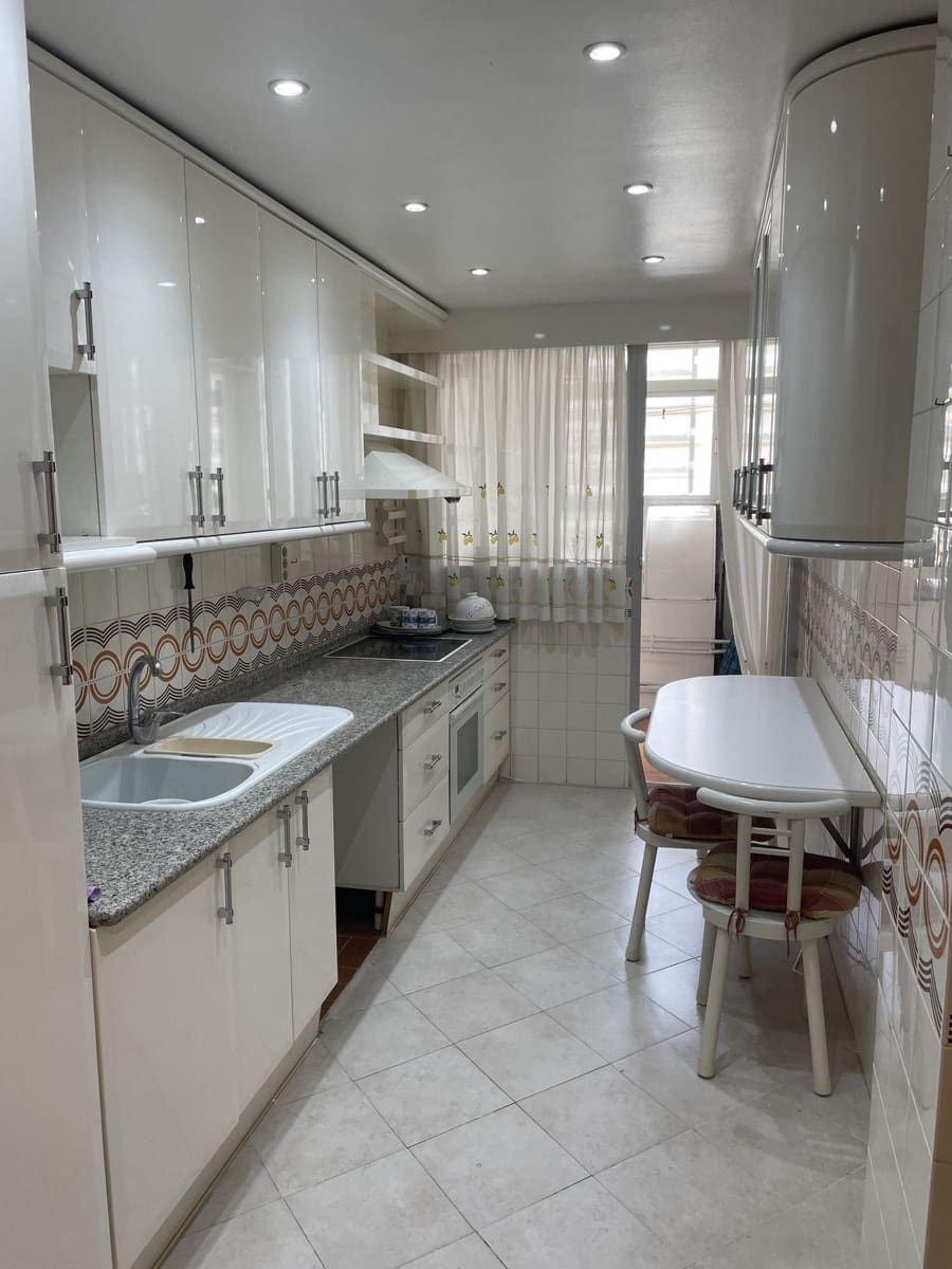 3 soverom Leilighet til salgs i Marbella med svømmebasseng garasje - € 575 000 (Ref: 9274780)