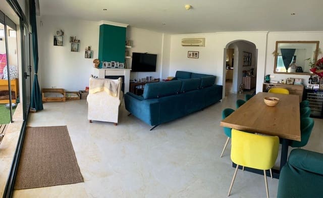 3 soveværelse Byhus til salg i Atalaya-Isdabe, Estepona med swimmingpool garage - € 659.000 (Ref: 9274781)