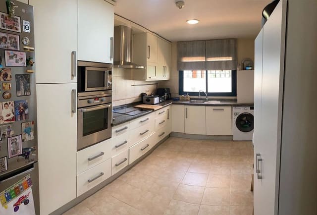 3 soveværelse Byhus til salg i Atalaya-Isdabe, Estepona med swimmingpool garage - € 659.000 (Ref: 9274781)