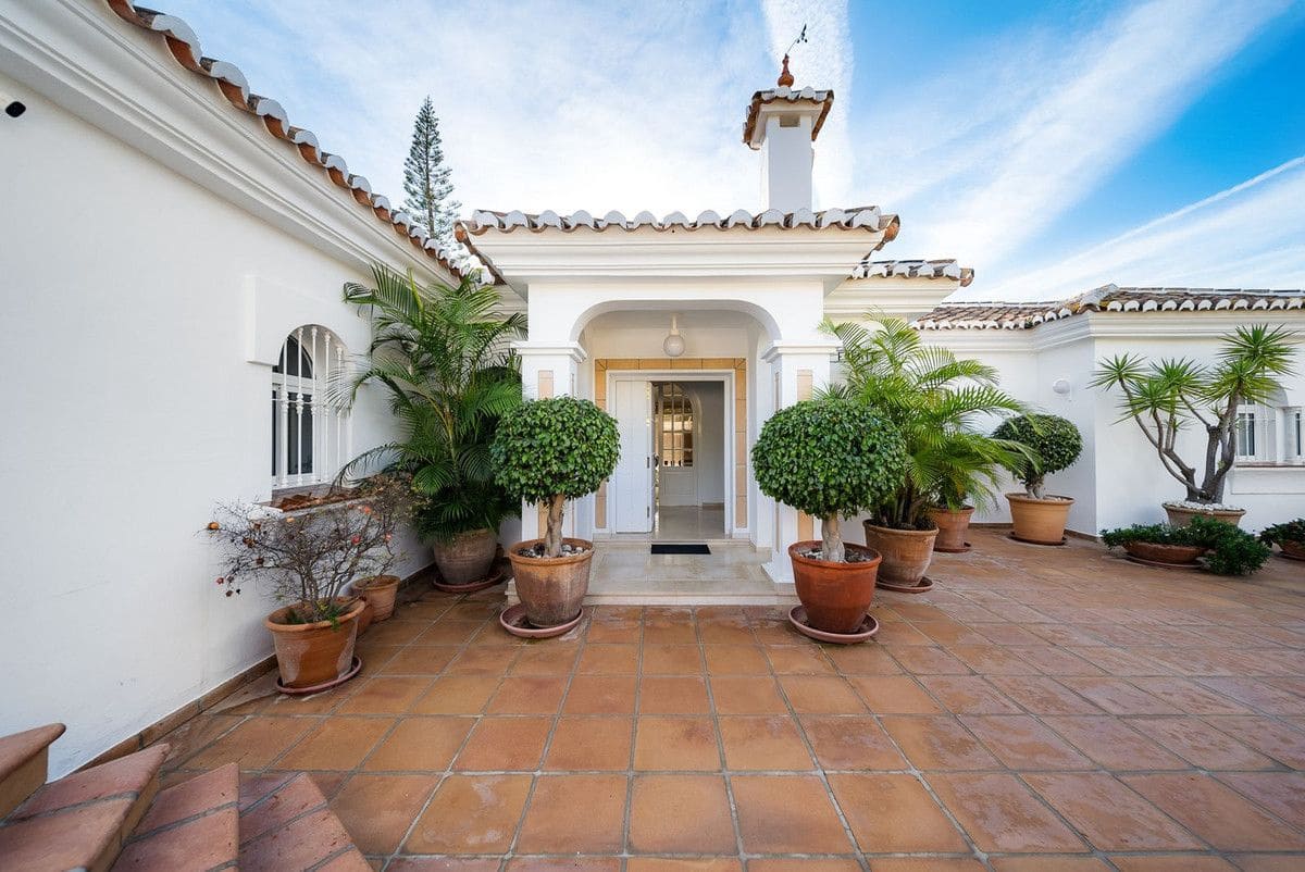 4 soveværelse Villa til salg i Mijas med swimmingpool garage - € 1.595.000 (Ref: 9274791)