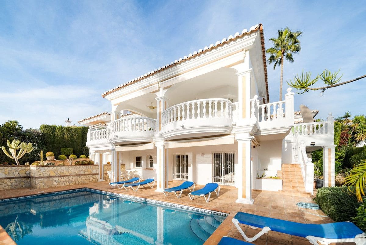 4 soveværelse Villa til salg i Mijas med swimmingpool garage - € 1.595.000 (Ref: 9274791)