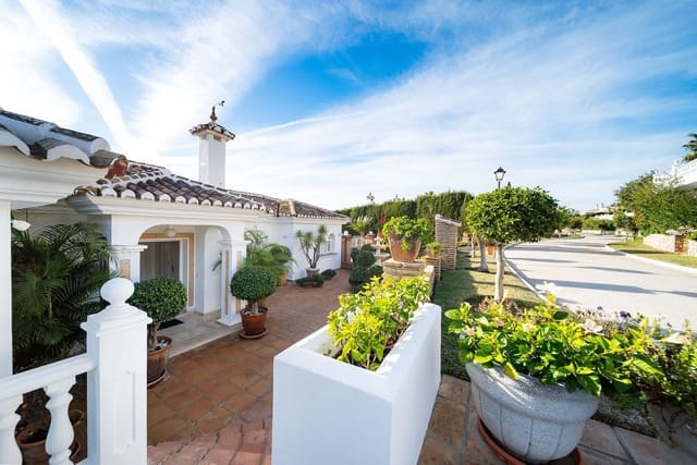 4 soveværelse Villa til salg i El Faro de Calaburra - Chaparral, Mijas med swimmingpool garage - € 1.595.000 (Ref: 9274791)