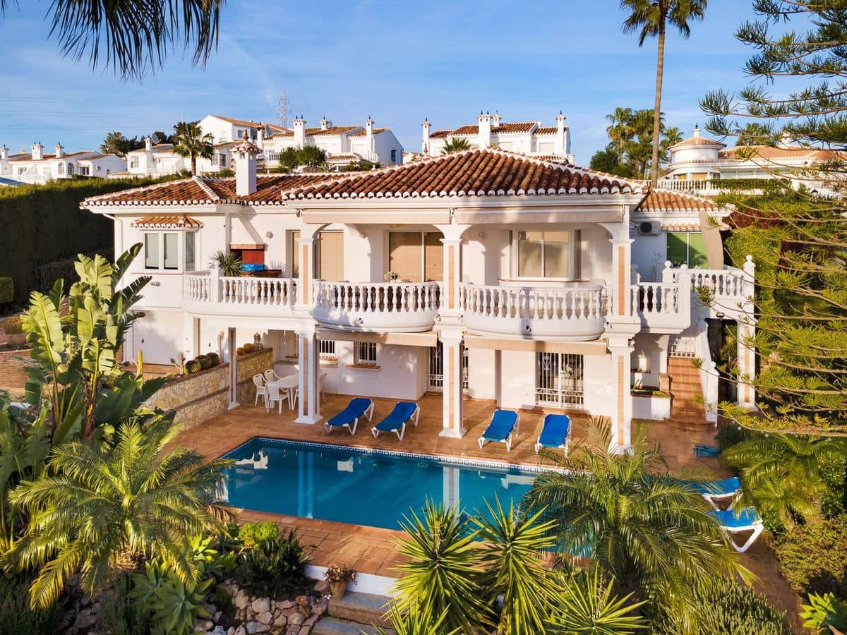 4 soveværelse Villa til salg i Mijas med swimmingpool garage - € 1.595.000 (Ref: 9274791)