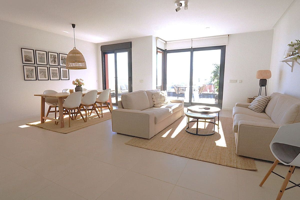 2 soveværelse Penthouse til salg i Fuengirola med swimmingpool garage - € 895.000 (Ref: 9274792)