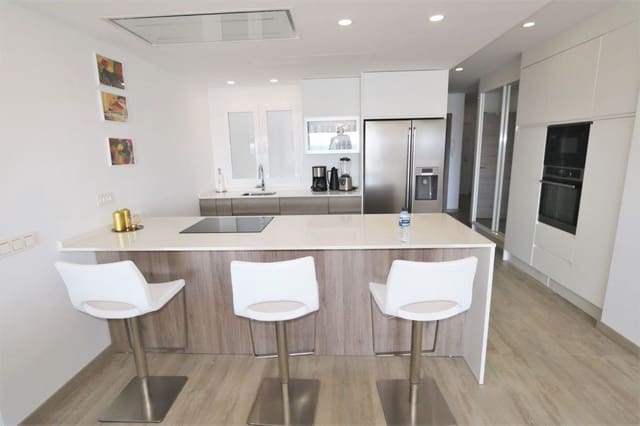 3 sypialnia Apartament na sprzedaż w Centro ciudad, Fuengirola z basenem garażem - 579 000 € (Ref: 9274793)