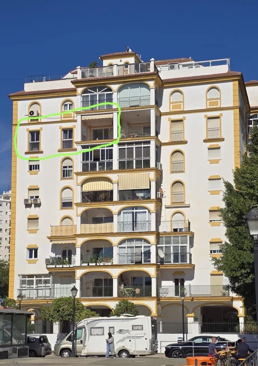 3 sypialnia Apartament na sprzedaż w Fuengirola z basenem garażem - 579 000 € (Ref: 9274793)