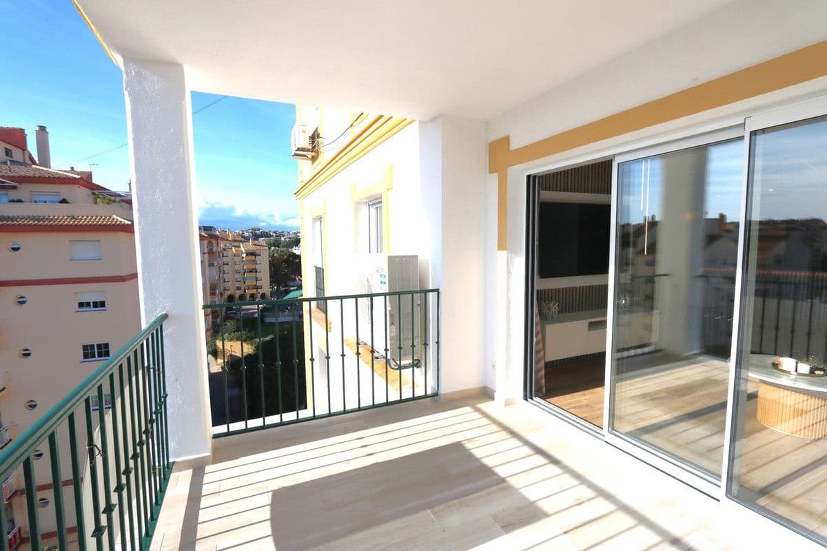 3 bedroom Apartment for sale in Fuengirola with pool garage - € 579,000 (Ref: 9274793)