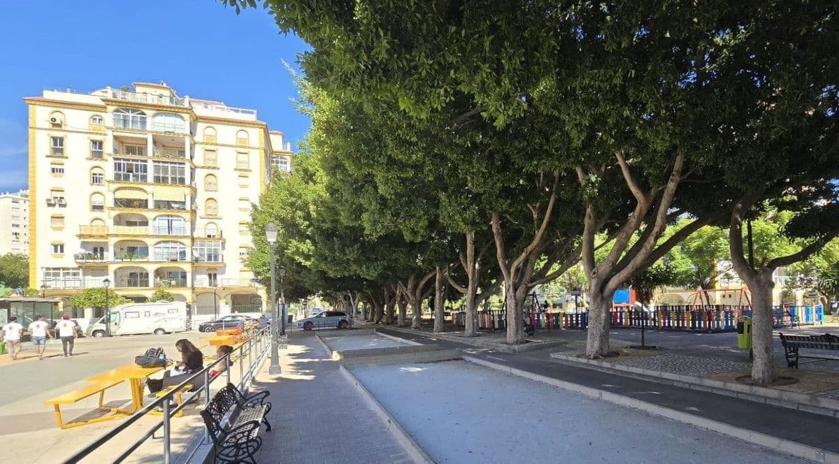 3 bedroom Apartment for sale in Fuengirola with pool garage - € 579,000 (Ref: 9274793)