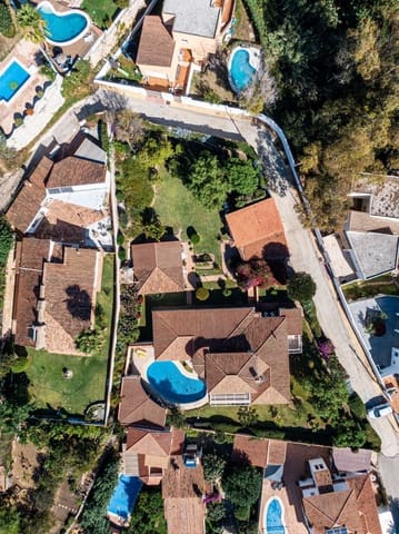 4 sypialnia Willa na sprzedaż w Arroyo de la Miel, Benalmádena z basenem garażem - 1 190 000 € (Ref: 9274799)