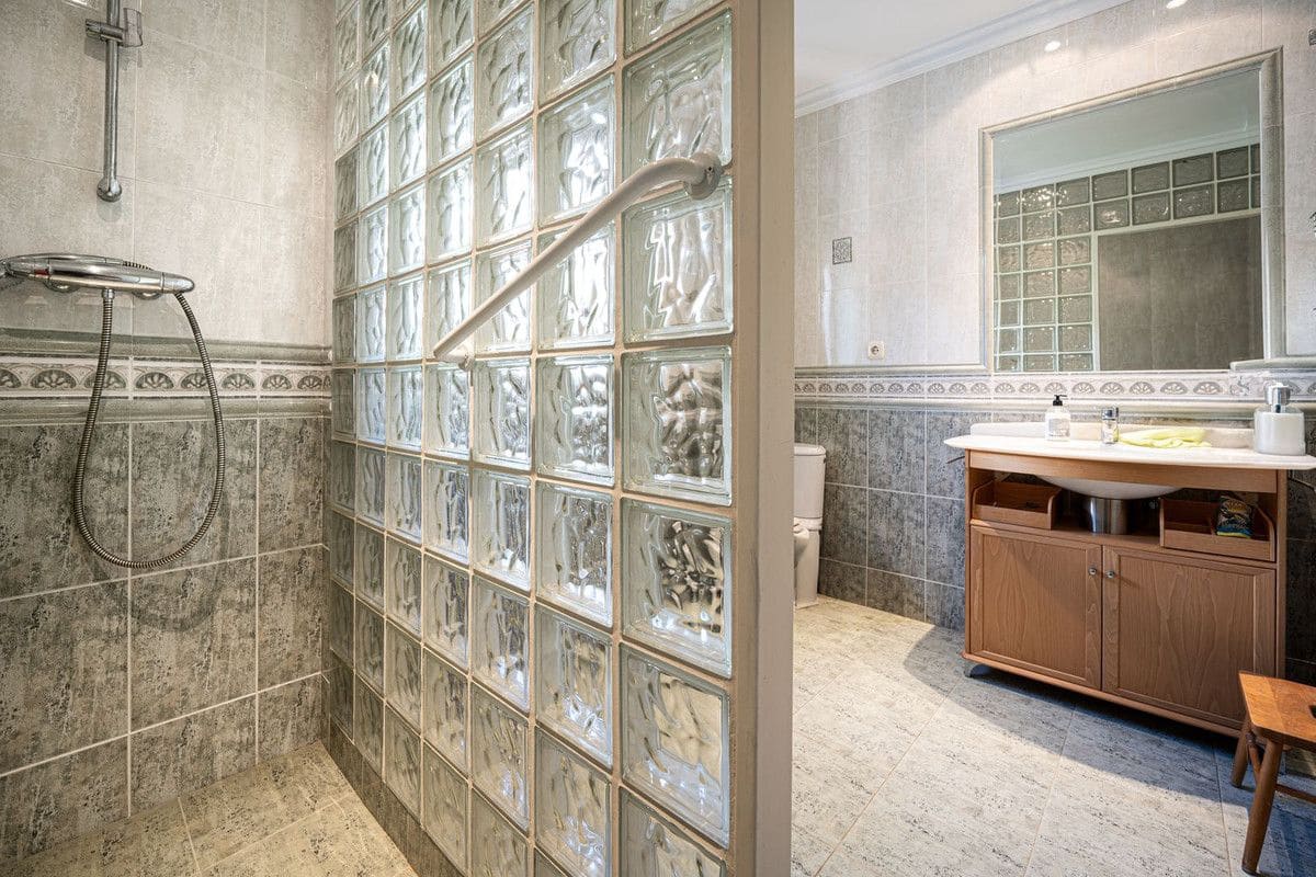 4 bedroom Villa for sale in Benalmadena with pool garage - € 1,190,000 (Ref: 9274799)