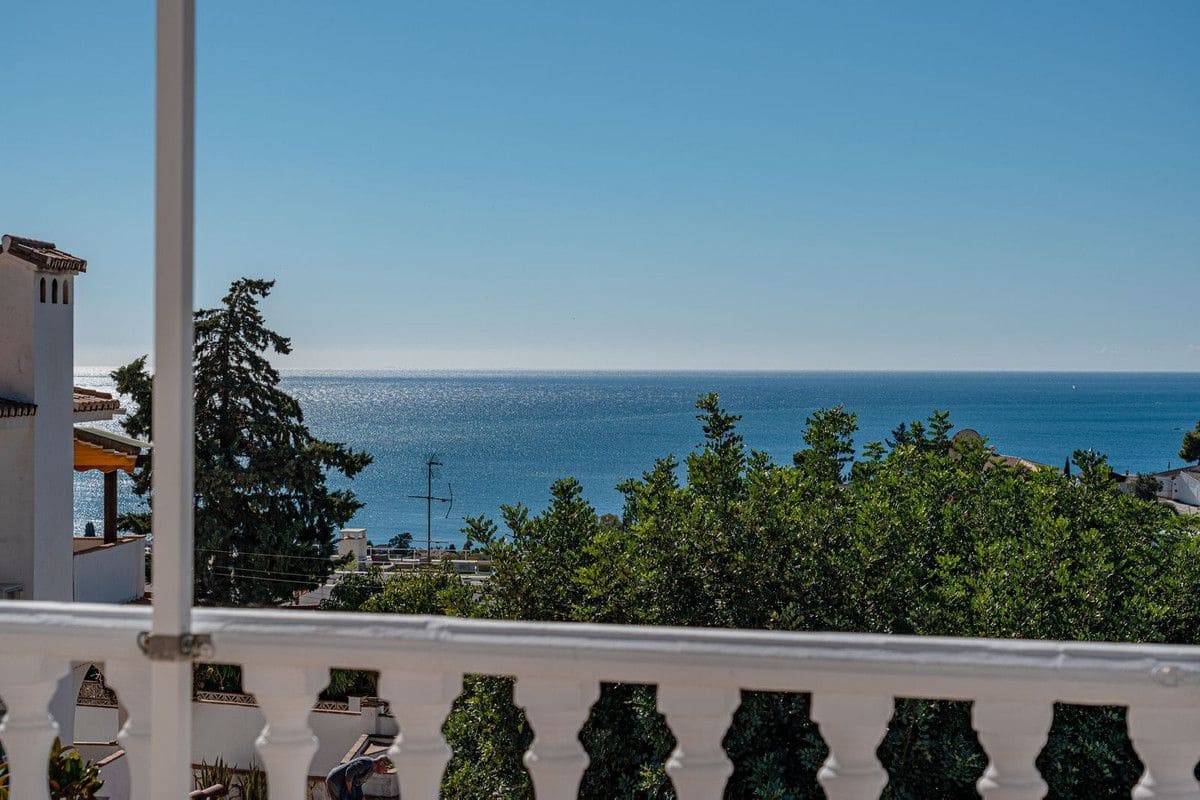 4 bedroom Villa for sale in Benalmadena with pool garage - € 1,190,000 (Ref: 9274799)