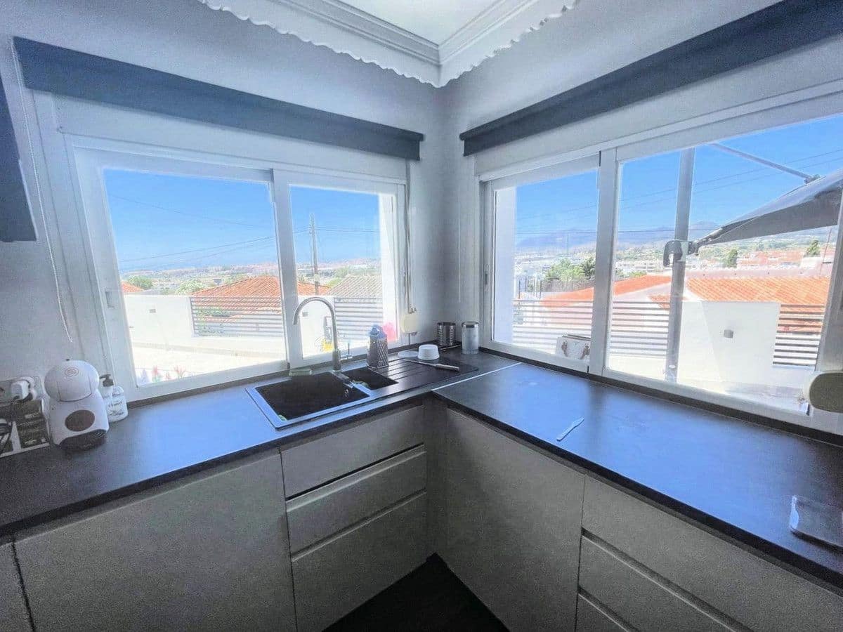 3 sypialnia Willa na sprzedaż w Marbella z basenem - 1 050 000 € (Ref: 9274802)