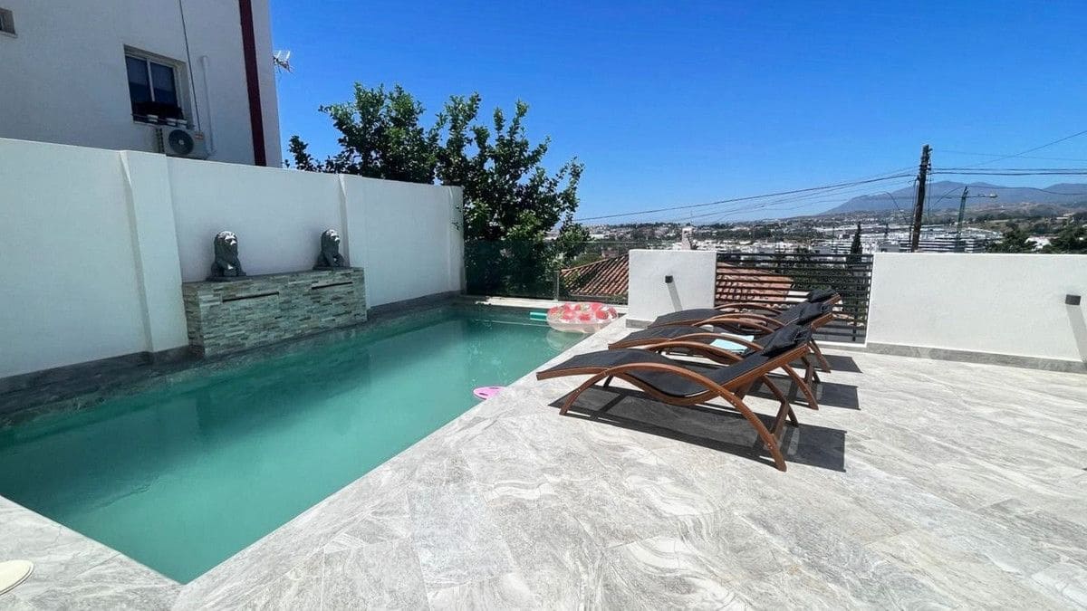 3 sypialnia Willa na sprzedaż w Marbella z basenem - 1 050 000 € (Ref: 9274802)