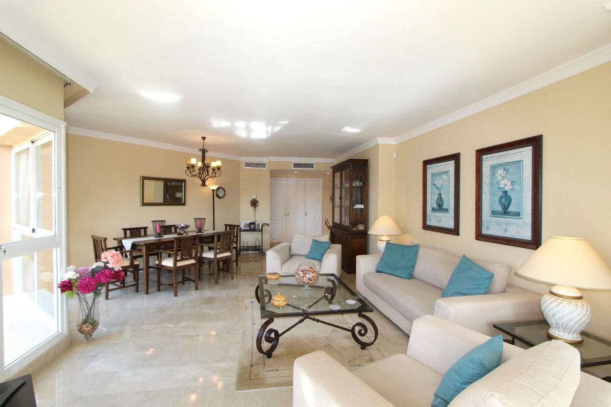 3 soveværelse Lejlighed til salg i Marbella med swimmingpool garage - € 535.000 (Ref: 9274803)