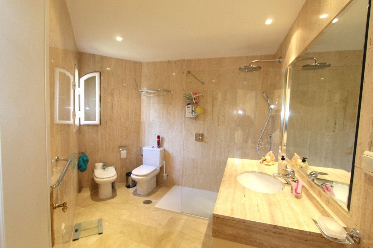 3 soveværelse Lejlighed til salg i Marbella med swimmingpool garage - € 535.000 (Ref: 9274803)