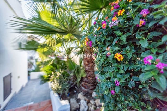 5 soveværelse Villa til salg i El Faro de Calaburra - Chaparral, Mijas med swimmingpool garage - € 1.449.950 (Ref: 9274814)