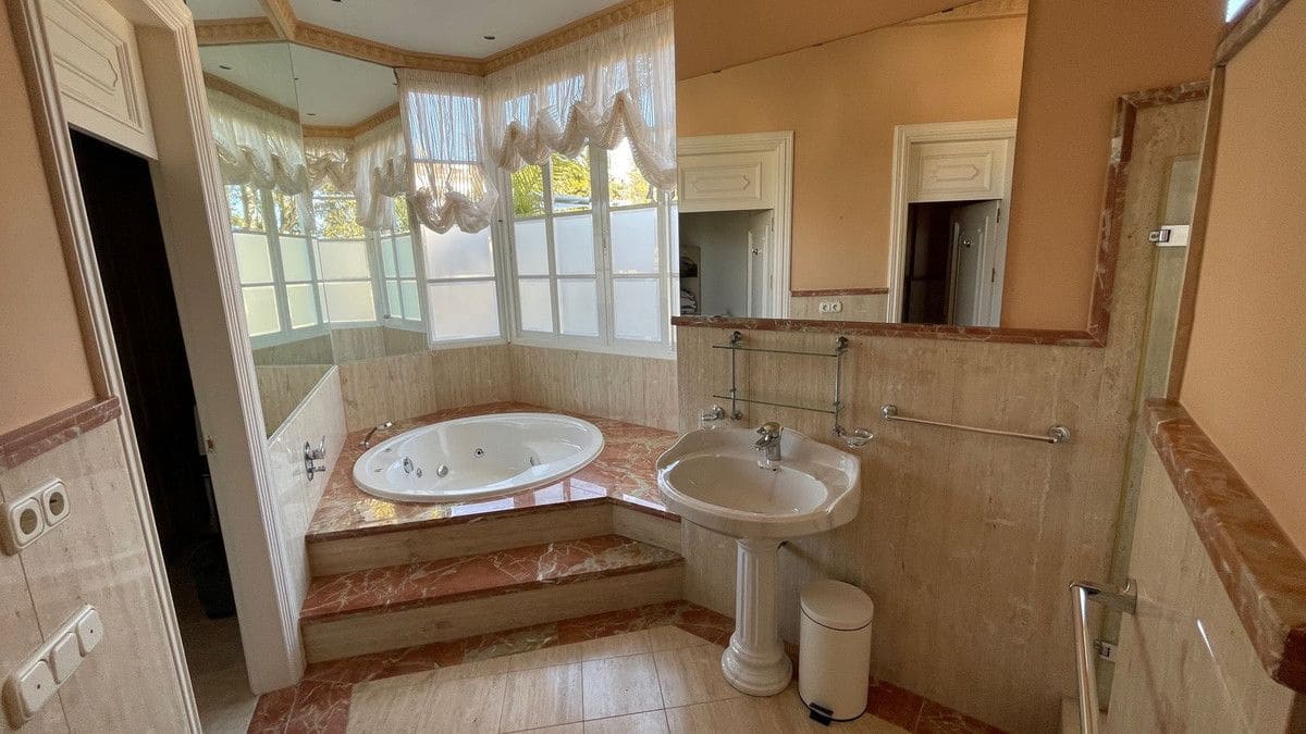 6 quarto Moradia para venda em Mijas com piscina garagem - 3 560 000 € (Ref: 9274818)