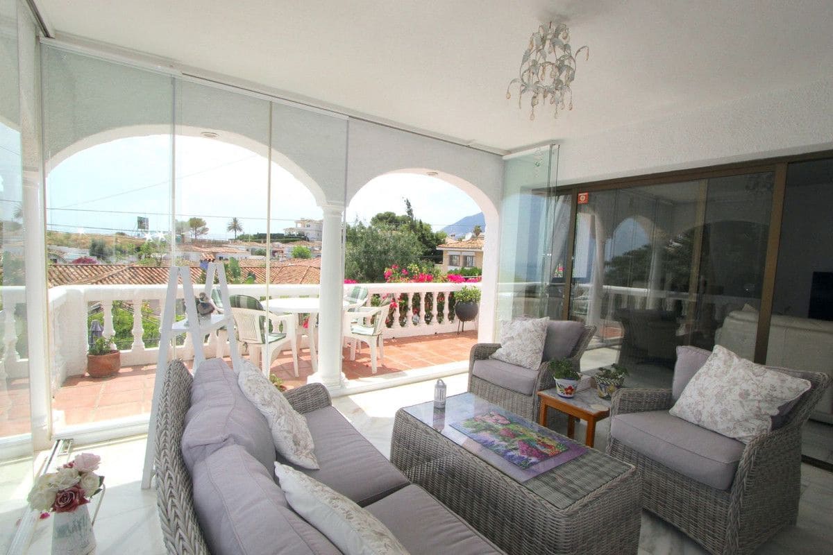 4 Zimmer Villa zu verkaufen in Benalmadena mit Pool Garage - 850.000 € (Ref: 9274820)