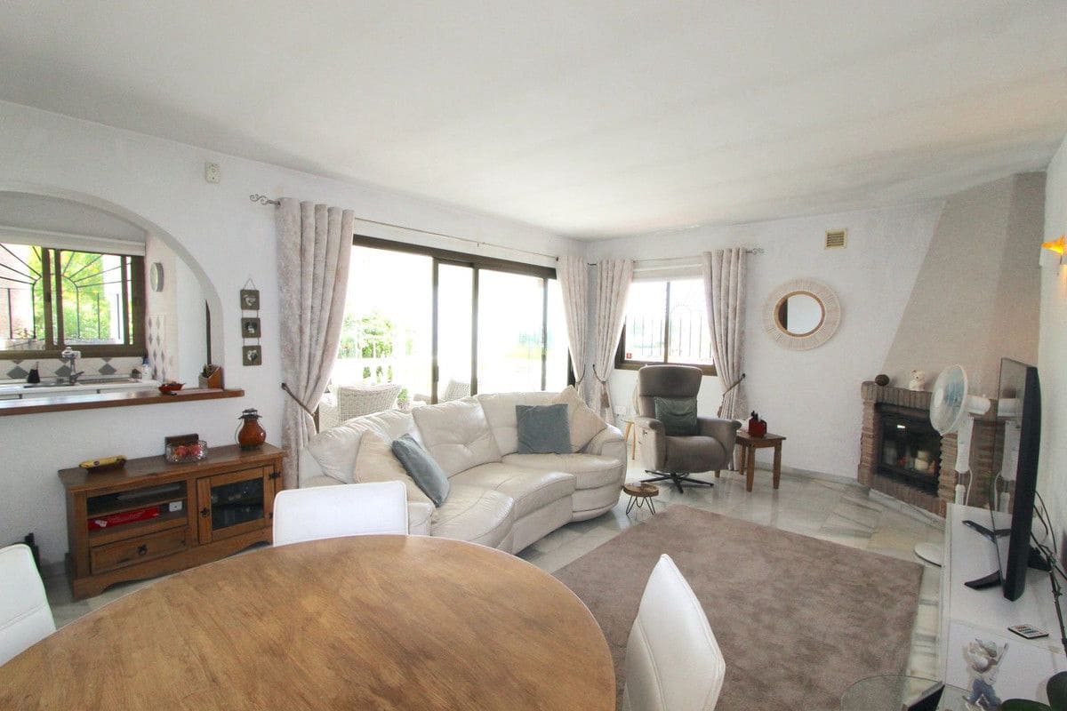 4 Zimmer Villa zu verkaufen in Benalmadena mit Pool Garage - 850.000 € (Ref: 9274820)