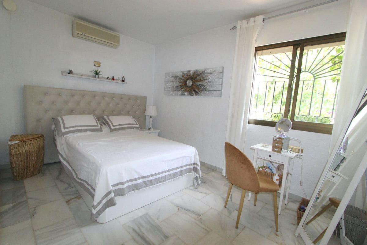 4 Zimmer Villa zu verkaufen in Benalmadena mit Pool Garage - 850.000 € (Ref: 9274820)