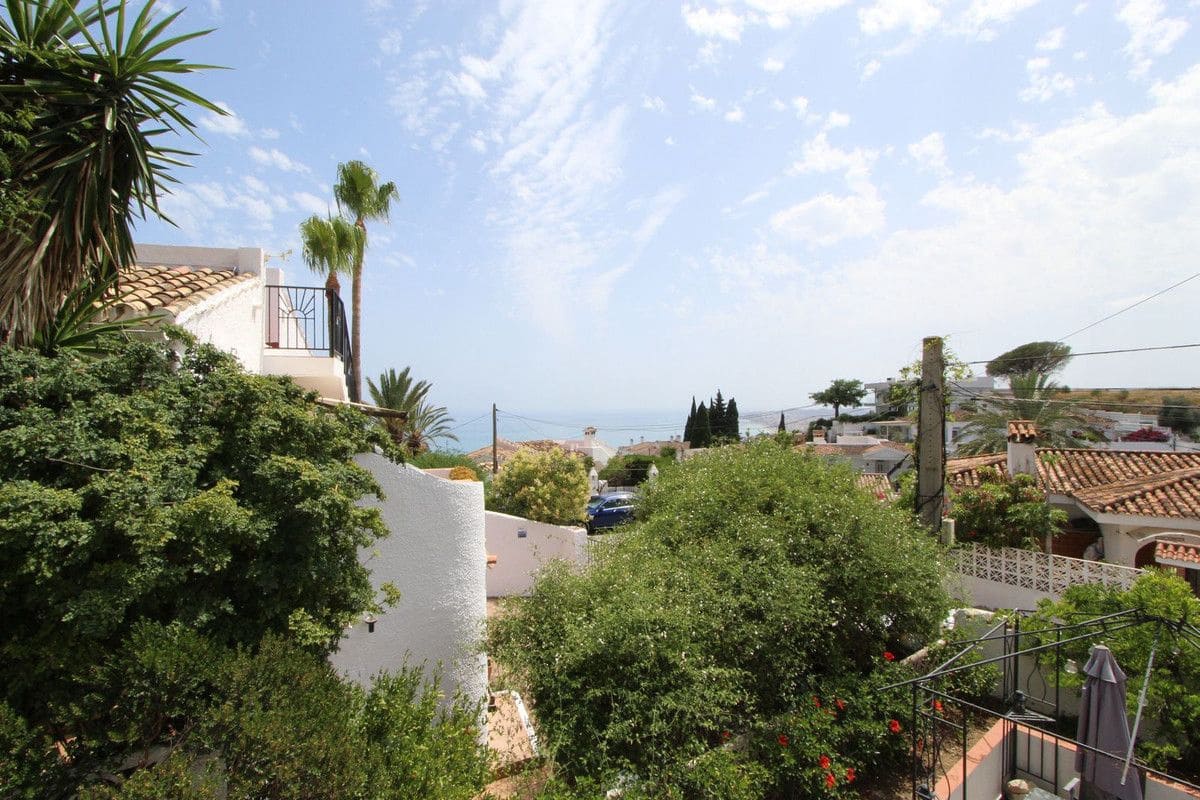 4 Zimmer Villa zu verkaufen in Benalmadena mit Pool Garage - 850.000 € (Ref: 9274820)