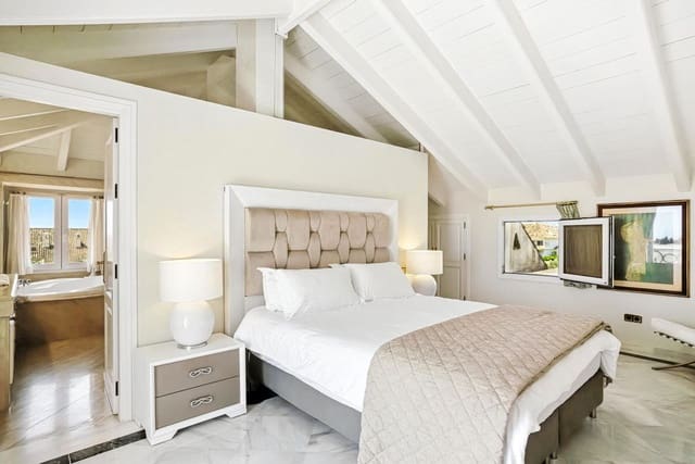 3 makuuhuone Kattohuoneisto myytävänä paikassa La Carolina - Guadalpín, Marbella mukana uima-altaan 
autotalli - 1 975 000 € (Ref: 9274822)