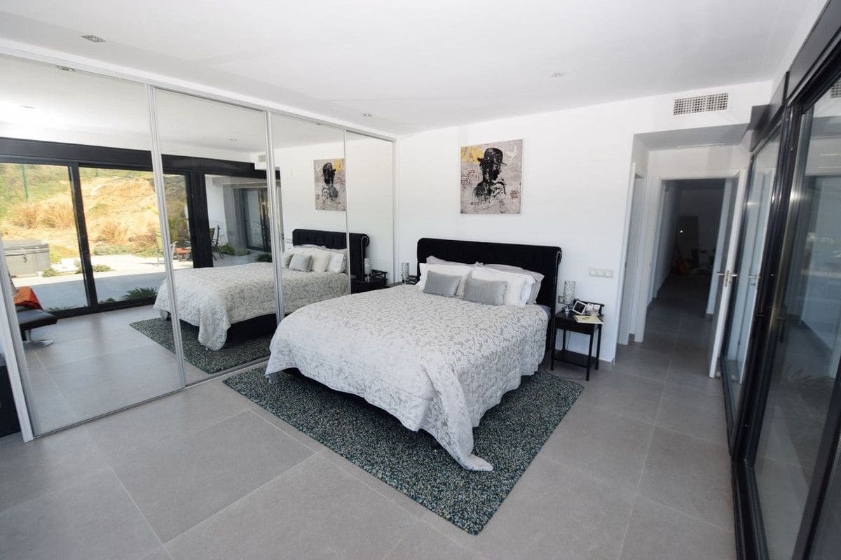 4 quarto Moradia para venda em Mijas com garagem - 1 300 000 € (Ref: 9274825)