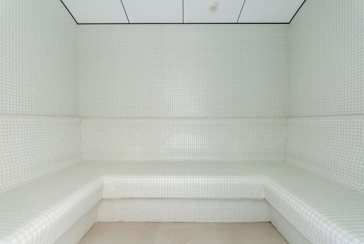 Apartamento de 2 habitaciones en Mijas en venta con piscina garaje - 645.000 € (Ref: 9274828)