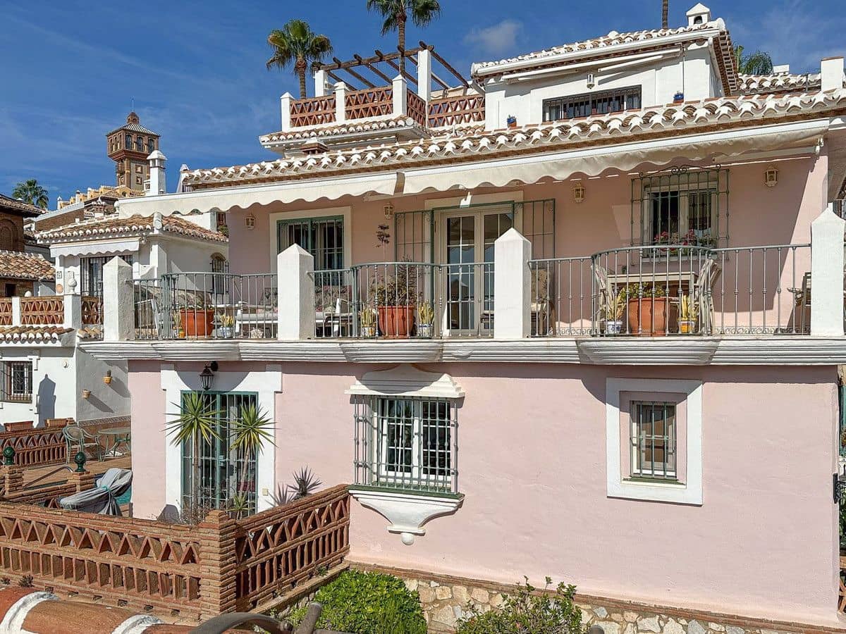 3 soverom Hus til salgs i Mijas med svømmebasseng - € 570 000 (Ref: 9274830)