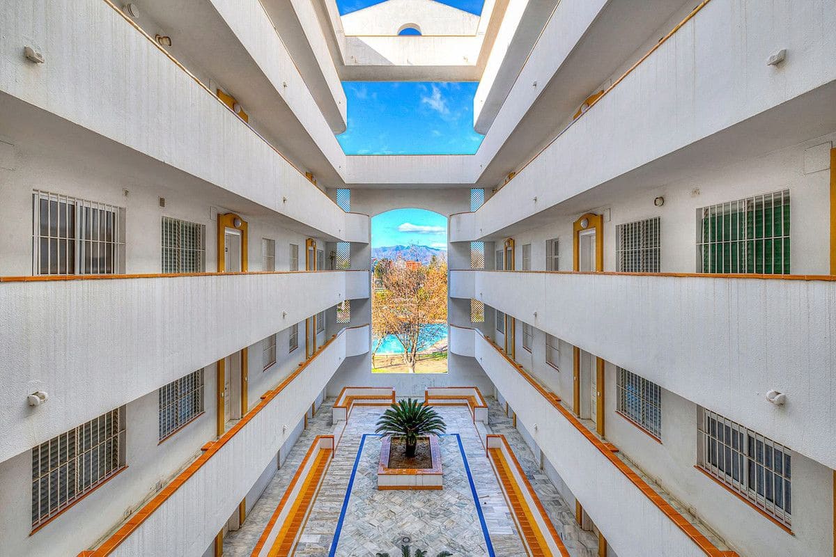 3 soveværelse Lejlighed til salg i Fuengirola med swimmingpool - € 495.000 (Ref: 9274832)